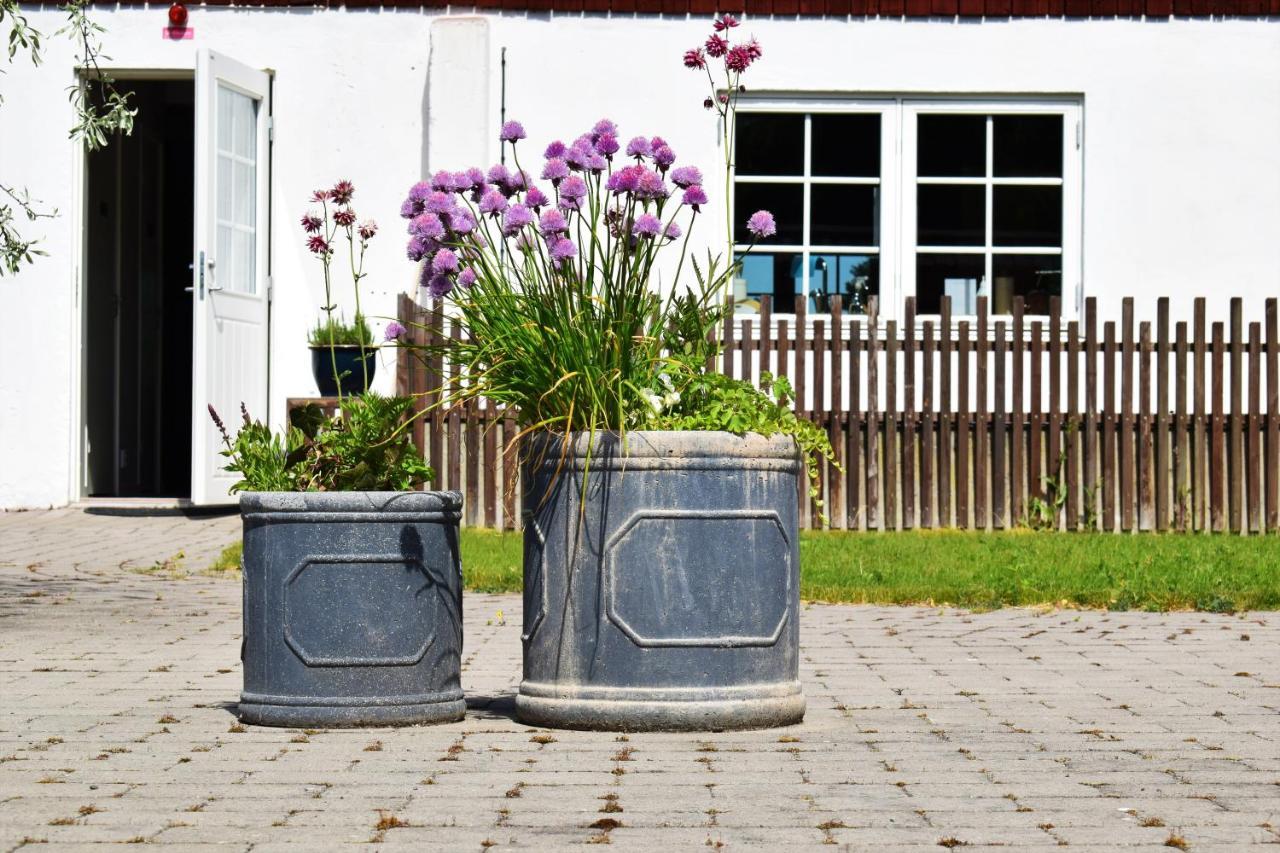 Narebo Gardshotell Lidkoping Ngoại thất bức ảnh