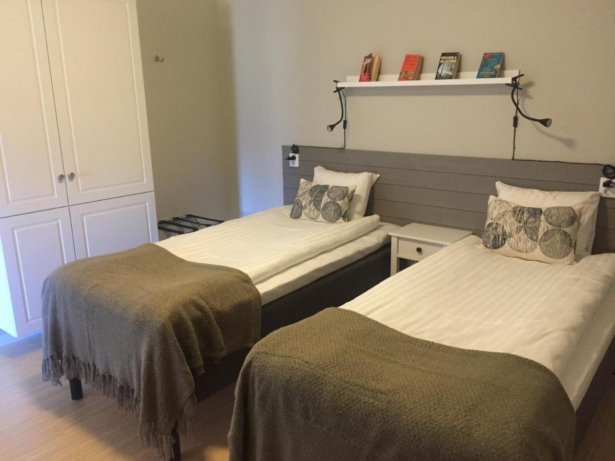 Narebo Gardshotell Lidkoping Ngoại thất bức ảnh